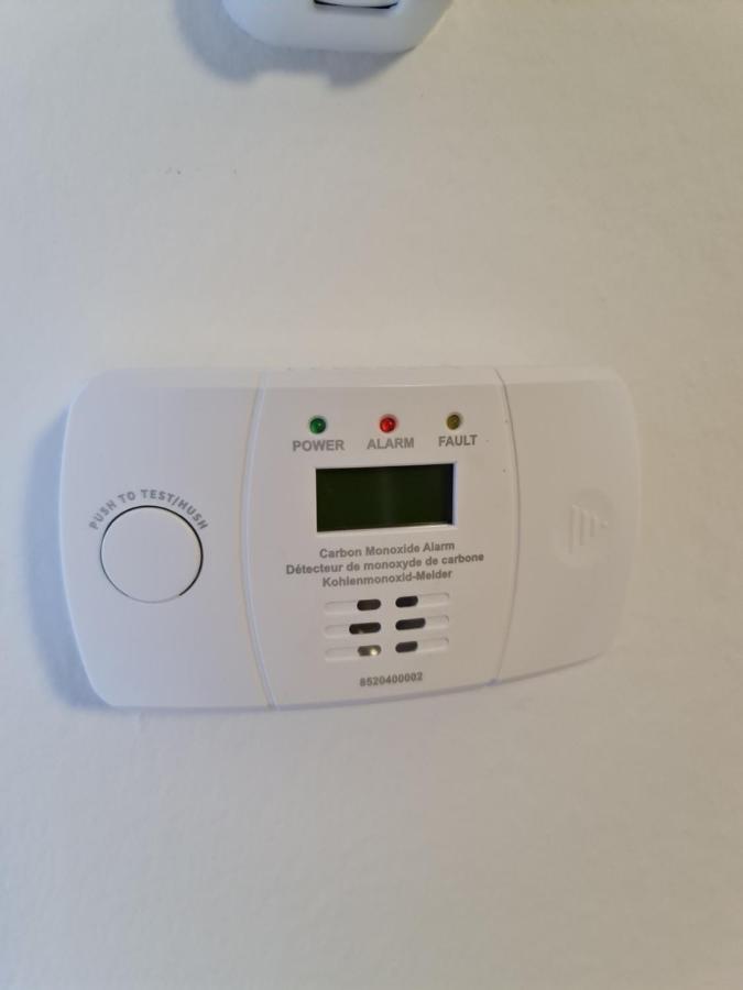 Apartment Pemper - Self Check In And Check Out Otočac Exteriör bild
